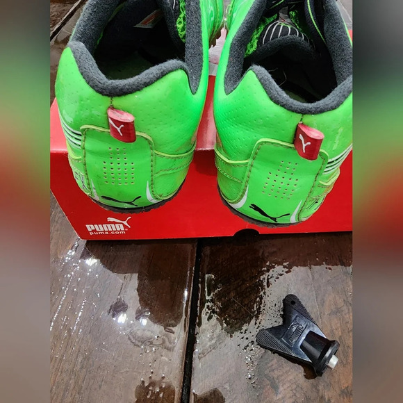 🎉HP🏃♂️ Puma Track Men's 8 1/2 shoes w/ spikes/spike tool/& box, bright green - Picture 6 of 9